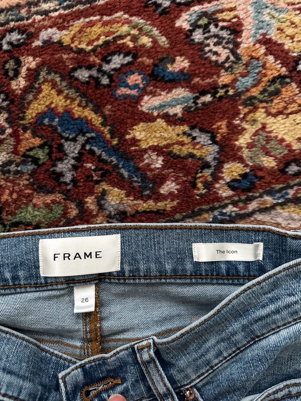 FRAME The Icon Flare Jeans Size 26 NWOT Mid Rise Raw Hem Stretch Denim Blue - Picture 3 of 8